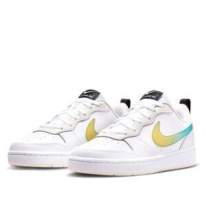 Nike Court Borough Low 2 SE GCEL White Phantom
Big Kid 5Y
